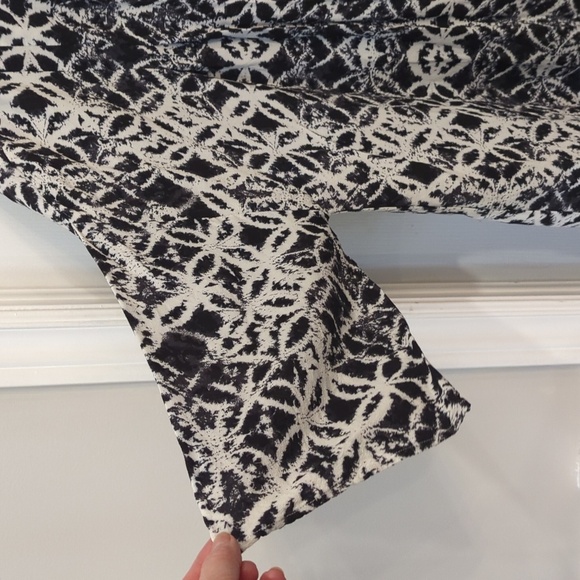 Duster - Picture 2 of 9